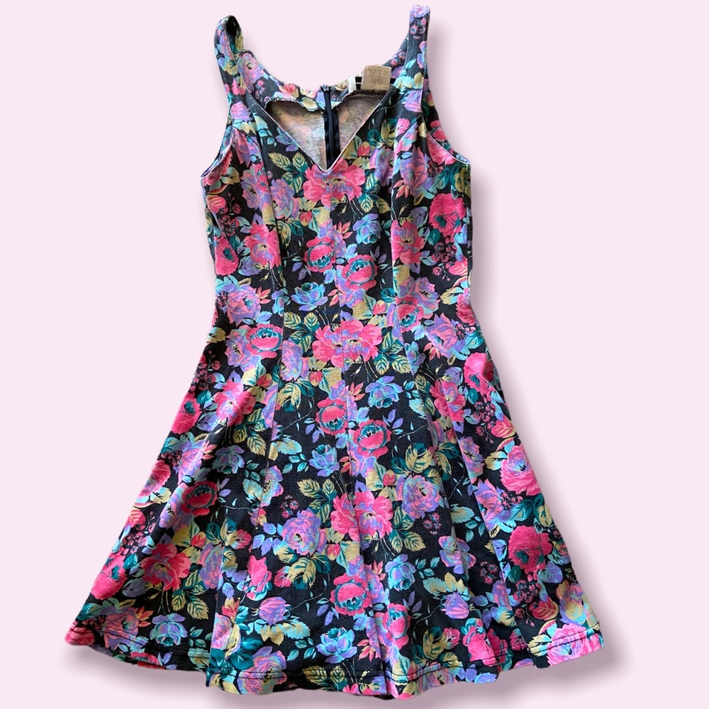 Vintage Floral Romper - Size Small